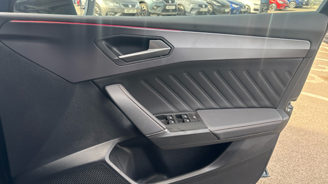 CUPRA Leon 1.5 eTSI 150 V2 5dr DSG Petrol Hatchback - Image 19